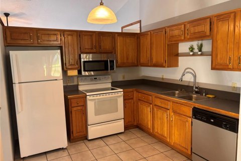 House in Deltona, Florida 3 bedrooms, 146.6 sq.m. № 2377815 - photo 6