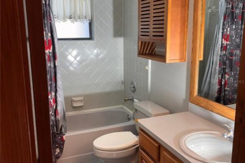 House in Deltona, Florida 3 bedrooms, 146.6 sq.m. № 2377815 - photo 8