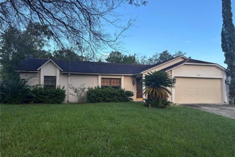 House in Deltona, Florida 3 bedrooms, 146.6 sq.m. № 2377815