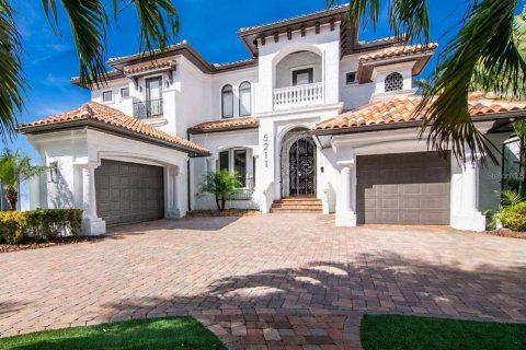 Villa ou maison à Tampa, Floride 5 chambres, 580.08 m2 № 2277035