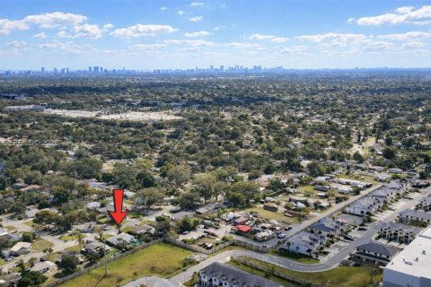 Villa ou maison à vendre à Hollywood, Floride: 3 chambres, 100.98 m2 № 2027044 - photo 7