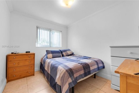 Villa ou maison à vendre à Hollywood, Floride: 3 chambres, 100.98 m2 № 2027044 - photo 24