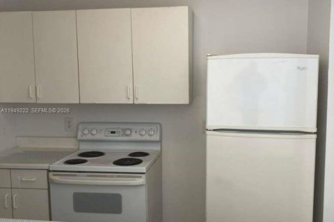 Купить коммерческую недвижимость в Форт-Лодердейл, Флорида 242.66м2, № 2006918 - фото 23