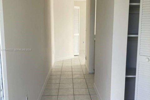 Купить коммерческую недвижимость в Форт-Лодердейл, Флорида 242.66м2, № 2006918 - фото 18