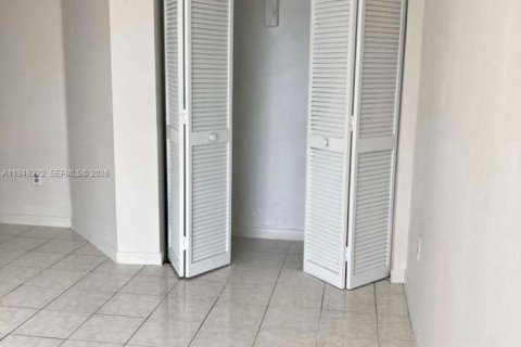 Купить коммерческую недвижимость в Форт-Лодердейл, Флорида 242.66м2, № 2006918 - фото 26