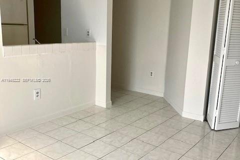 Купить коммерческую недвижимость в Форт-Лодердейл, Флорида 242.66м2, № 2006918 - фото 25