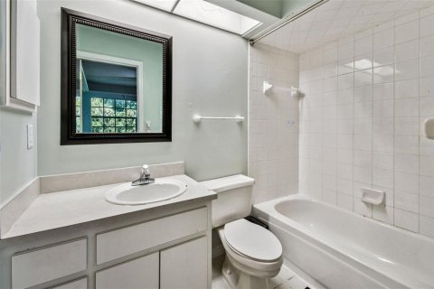 House in Lakeland, Florida 4 bedrooms, 238.94 sq.m. № 1915869 - photo 26