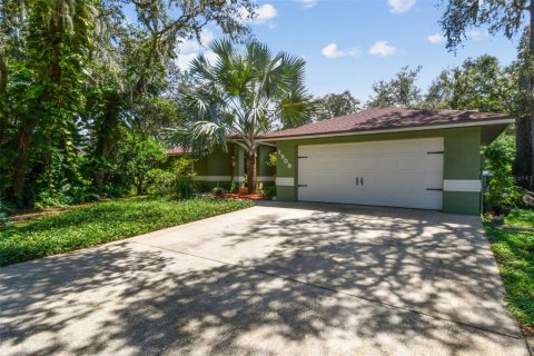 House in Lakeland, Florida 4 bedrooms, 238.94 sq.m. № 1915869 - photo 3