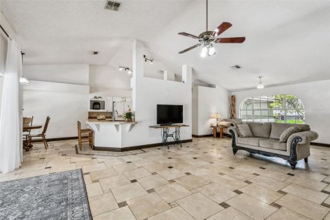 House in Lakeland, Florida 4 bedrooms, 238.94 sq.m. № 1915869 - photo 14