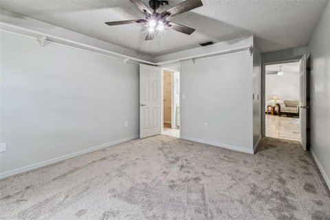 House in Lakeland, Florida 4 bedrooms, 238.94 sq.m. № 1915869 - photo 30