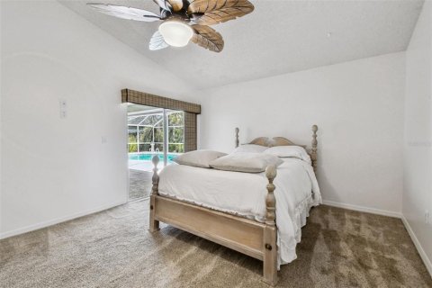 House in Lakeland, Florida 4 bedrooms, 238.94 sq.m. № 1915869 - photo 25