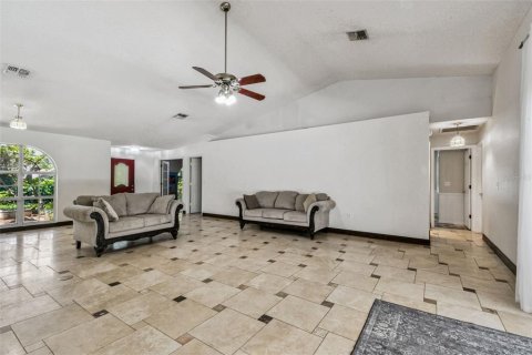 House in Lakeland, Florida 4 bedrooms, 238.94 sq.m. № 1915869 - photo 15