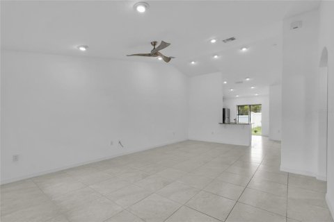 Appartement à louer à Palm Coast, Floride: 4 chambres, 185.34 m2 № 2166456 - photo 7