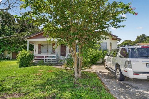 House in Orlando, Florida 3 bedrooms, 138.05 sq.m. № 2308442 - photo 2