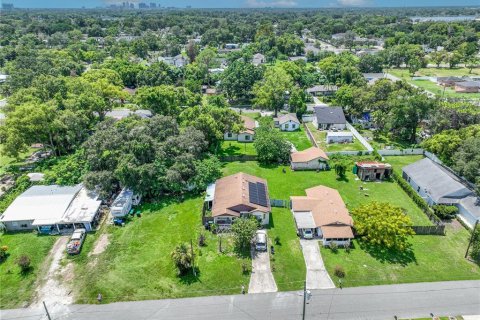 House in Orlando, Florida 3 bedrooms, 138.05 sq.m. № 2308442 - photo 20