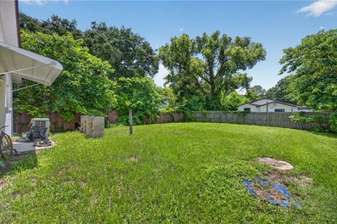 House in Orlando, Florida 3 bedrooms, 138.05 sq.m. № 2308442 - photo 4