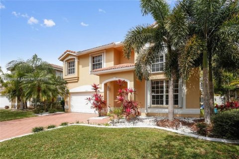 House in Sunrise, Florida 4 bedrooms, 240.25 sq.m. № 1701014 - photo 3
