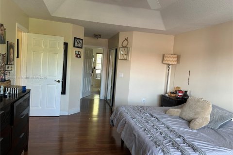 House in Sunrise, Florida 4 bedrooms, 240.25 sq.m. № 1701014 - photo 18