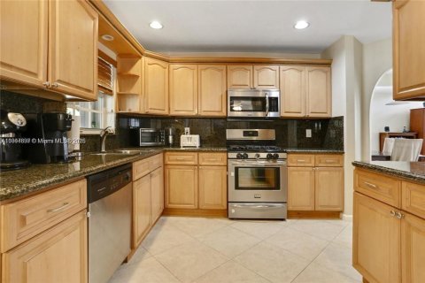 House in Sunrise, Florida 4 bedrooms, 240.25 sq.m. № 1701014 - photo 5