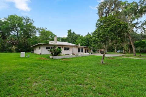 House in Gainesville, Florida 4 bedrooms, 277.59 sq.m. № 2351602
