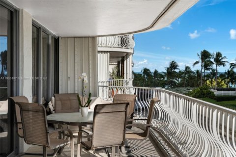 Copropriété à vendre à Bal Harbour, Floride: 2 chambres, 234.58 m2 № 1954359 - photo 15