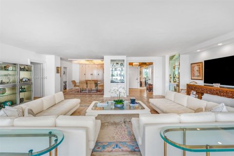Copropriété à vendre à Bal Harbour, Floride: 2 chambres, 234.58 m2 № 1954359 - photo 3