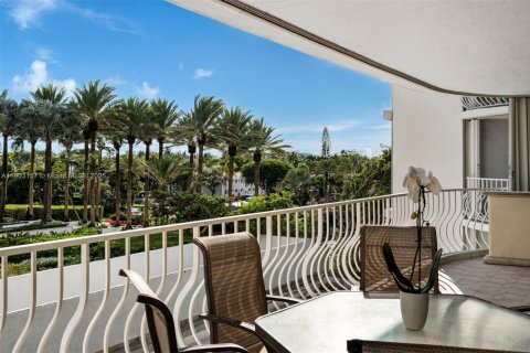 Copropriété à vendre à Bal Harbour, Floride: 2 chambres, 234.58 m2 № 1954359 - photo 17