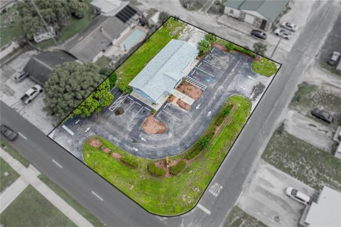 Commercial property in Zephyrhills, Florida 129.32 sq.m. № 2384106 - photo 21