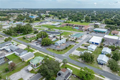 Commercial property in Zephyrhills, Florida 129.32 sq.m. № 2384106 - photo 24