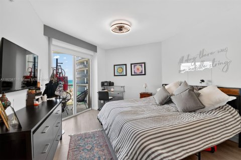 Condominio en venta en Sunny Isles Beach, Florida, 3 dormitorios, 205.31 m2 № 2034745 - foto 25