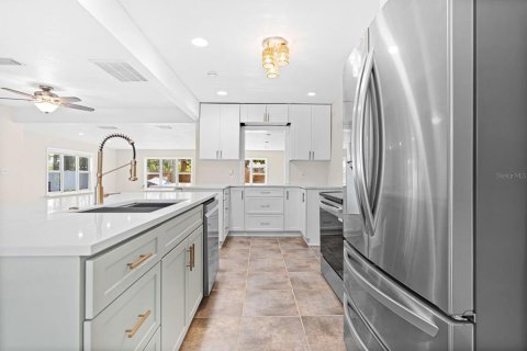 Casa en alquiler en Bradenton, Florida, 2 dormitorios, 166.85 m2 № 1847491 - foto 7