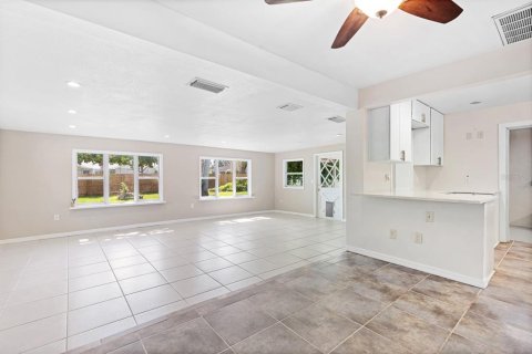 Casa en alquiler en Bradenton, Florida, 2 dormitorios, 166.85 m2 № 1847491 - foto 9