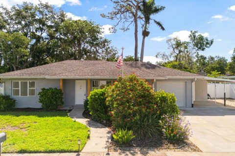 Casa en alquiler en Bradenton, Florida, 2 dormitorios, 166.85 m2 № 1847491 - foto 2