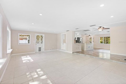 Casa en alquiler en Bradenton, Florida, 2 dormitorios, 166.85 m2 № 1847491 - foto 10