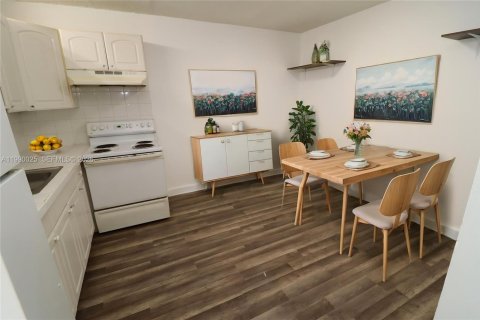 Appartement à louer à Miami, Floride: 2 chambres, 74.32 m2 № 2056120 - photo 8