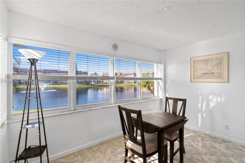 Condominio en venta en Sunrise, Florida, 1 dormitorio, 78.97 m2 № 2050522 - foto 10