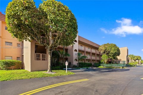 Condominio en Sunrise, Florida, 1 dormitorio № 2050522