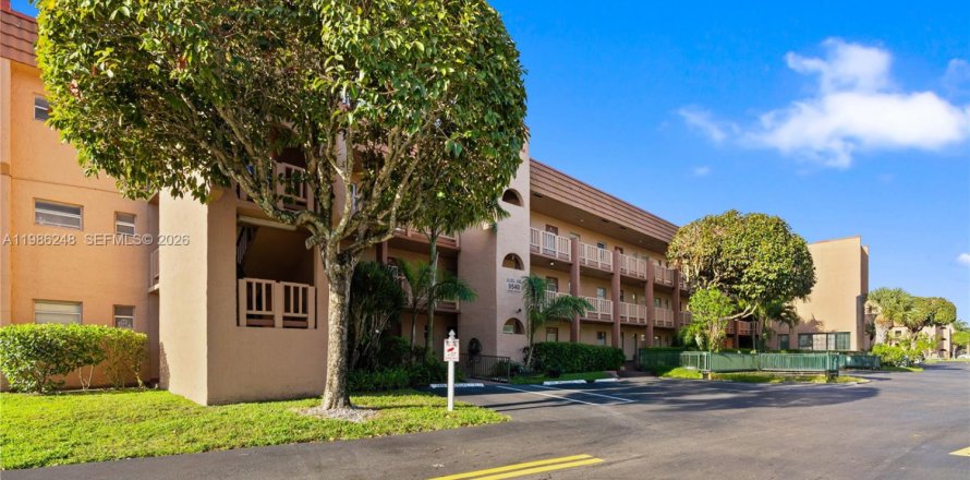 Condominio en Sunrise, Florida, 1 dormitorio  № 2050522