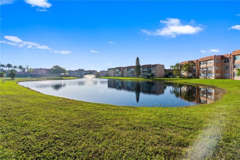 Condominio en venta en Sunrise, Florida, 1 dormitorio, 78.97 m2 № 2050522 - foto 21