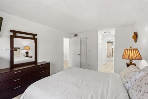 Condominio en venta en Sunrise, Florida, 1 dormitorio, 78.97 m2 № 2050522 - foto 14