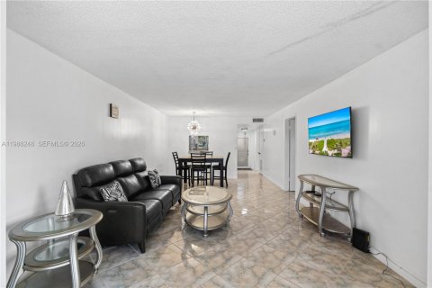 Condominio en venta en Sunrise, Florida, 1 dormitorio, 78.97 m2 № 2050522 - foto 9