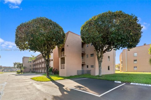 Condominio en venta en Sunrise, Florida, 1 dormitorio, 78.97 m2 № 2050522 - foto 22