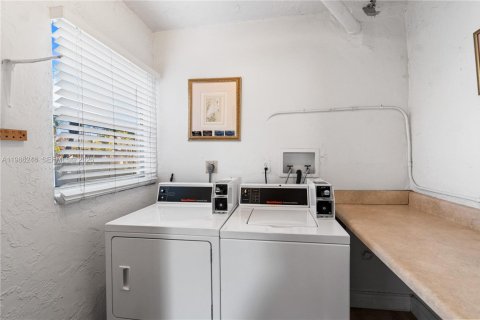 Condominio en venta en Sunrise, Florida, 1 dormitorio, 78.97 m2 № 2050522 - foto 24