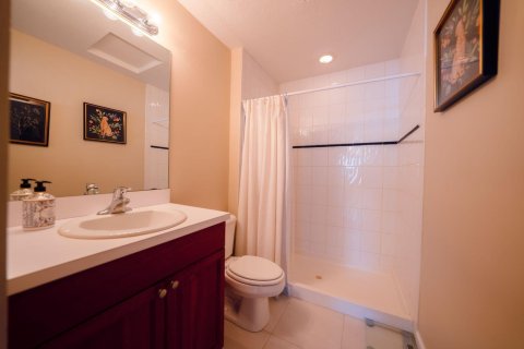 House in Okeechobee, Florida 1 bedroom, 136.01 sq.m. № 2175625 - photo 29
