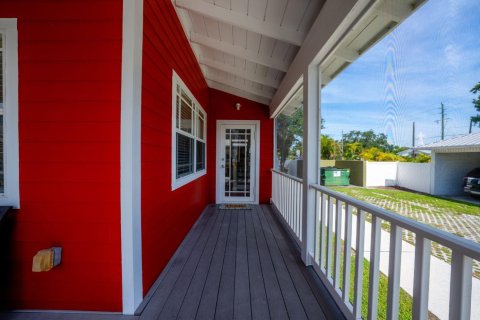 House in Okeechobee, Florida 1 bedroom, 136.01 sq.m. № 2175625 - photo 18