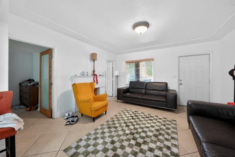 Villa ou maison à vendre à Miami Beach, Floride: 3 chambres, 126.35 m2 № 2146008 - photo 4