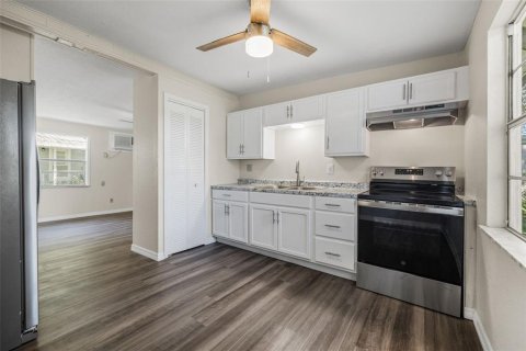 Casa en venta en Zephyrhills, Florida, 2 dormitorios, 136.85 m2 № 2095295 - foto 12