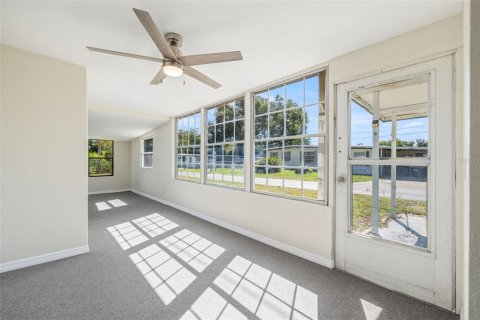 Casa en venta en Zephyrhills, Florida, 2 dormitorios, 136.85 m2 № 2095295 - foto 4