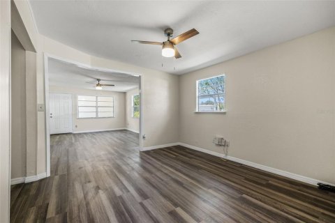 Casa en venta en Zephyrhills, Florida, 2 dormitorios, 136.85 m2 № 2095295 - foto 19