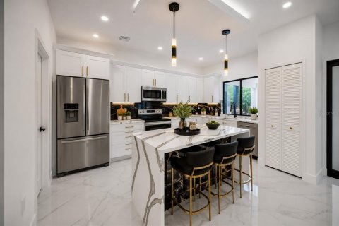 Villa ou maison à vendre à Lehigh Acres, Floride: 3 chambres, 111.48 m2 № 2415425 - photo 8
